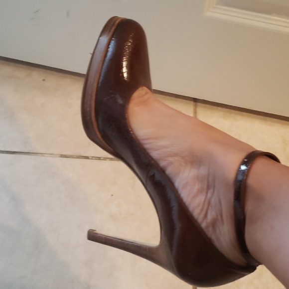 Shoes - Picture 3 of 3